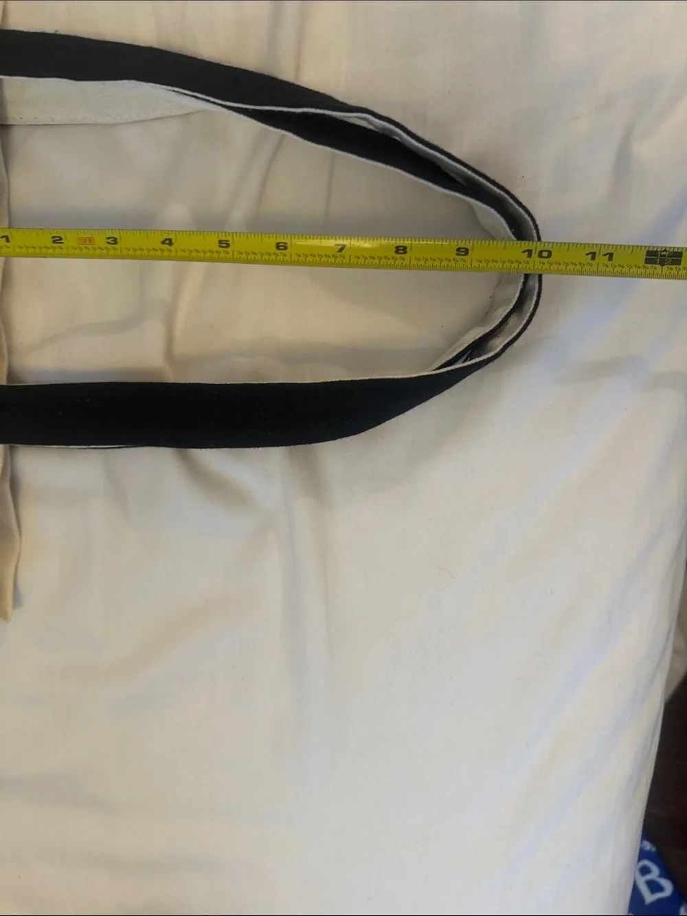 Titan tote front